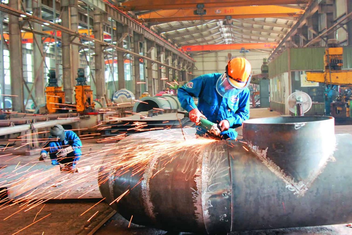 Công ty Xuất khẩu Lao động uy tín IVY HR đang tuyển 2 nam gia công sắt thép đi Nhật
