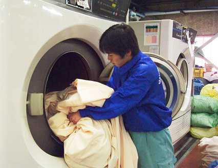 Công ty Xuất khẩu Lao động uy tín IVY HR đang tuyển 2 nữ cho đơn hàng giặt là đồ dùng vỏ ga gối nệm đi Nhật Bản
