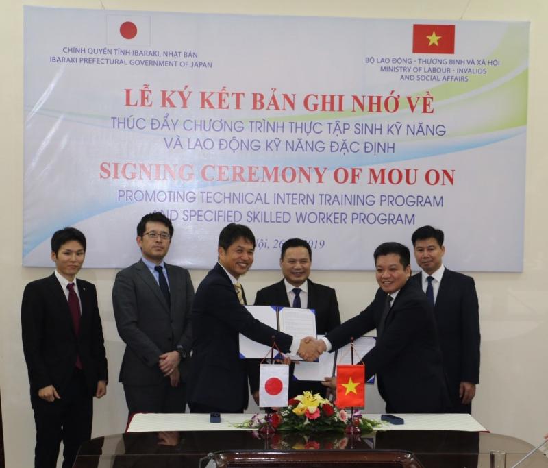 Việt Nam ký kết Bản ghi nhớ hợp tác về thúc đẩy Chương trình Thực tập sinh kỹ năng và Lao động kỹ năng đặc định với Chính quyền tỉnh Ibaraki (Nhật Bản)